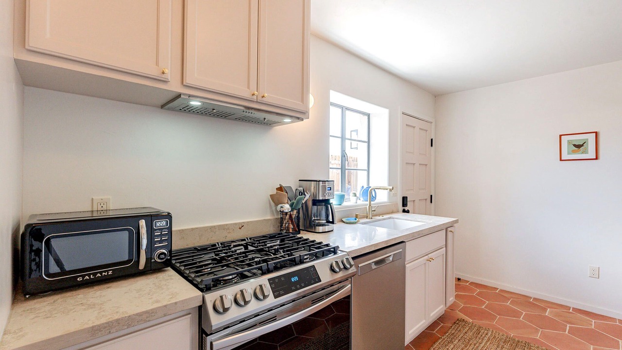 Photo of Kitchen in Blenman-Elm