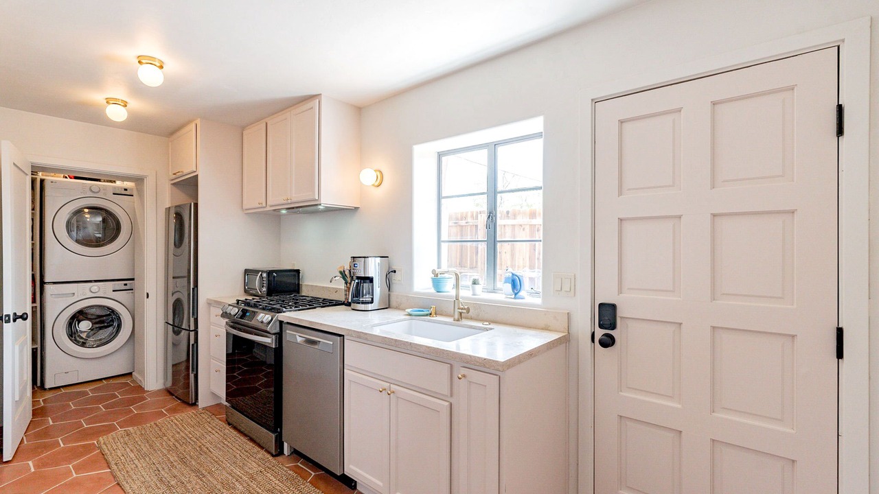 Photo of Kitchen in Blenman-Elm