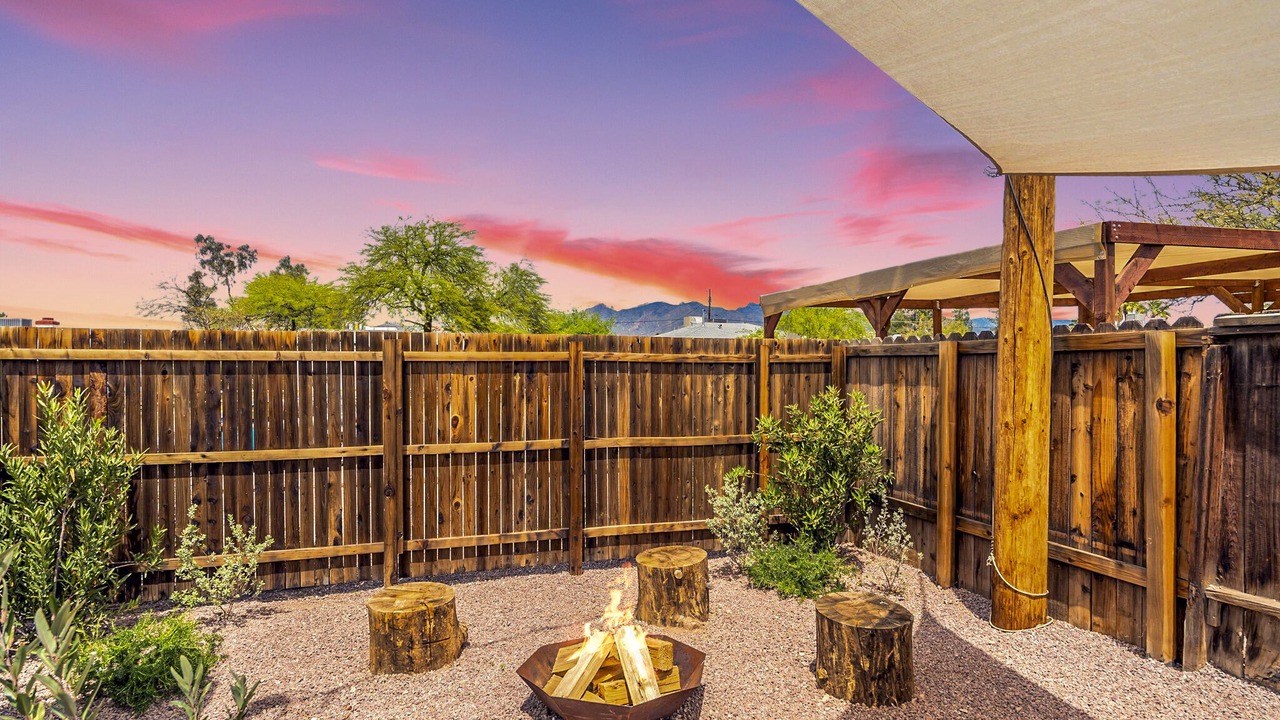 Photo of Outdoor in Blenman-Elm