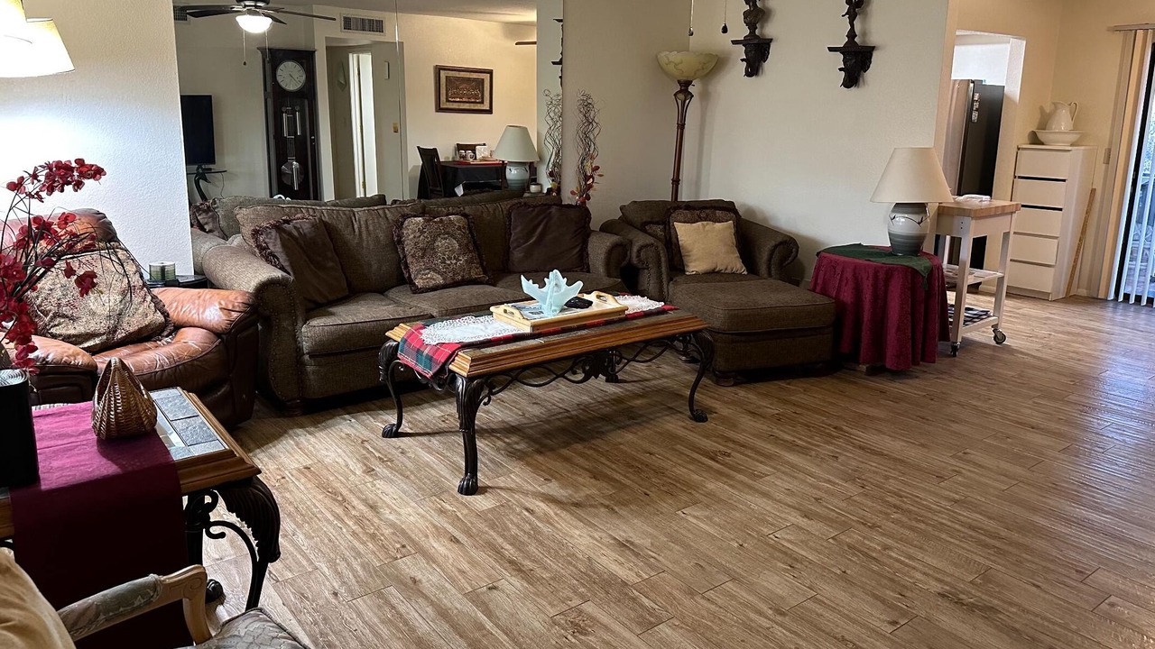 Photo of Livingroom in Sunland Village East
