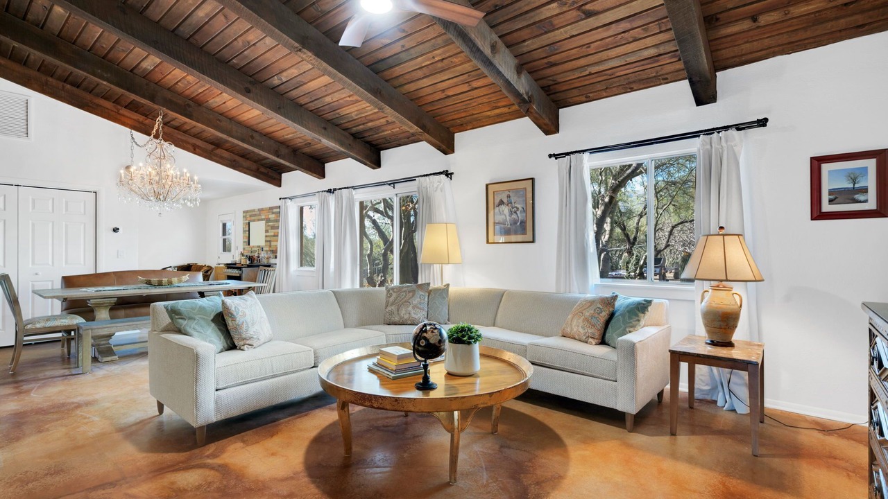 Photo of Livingroom in Las Alturas