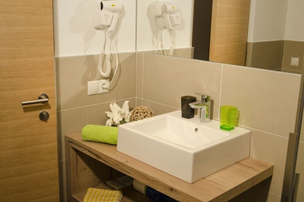 Photo of Bathroom in Nalles