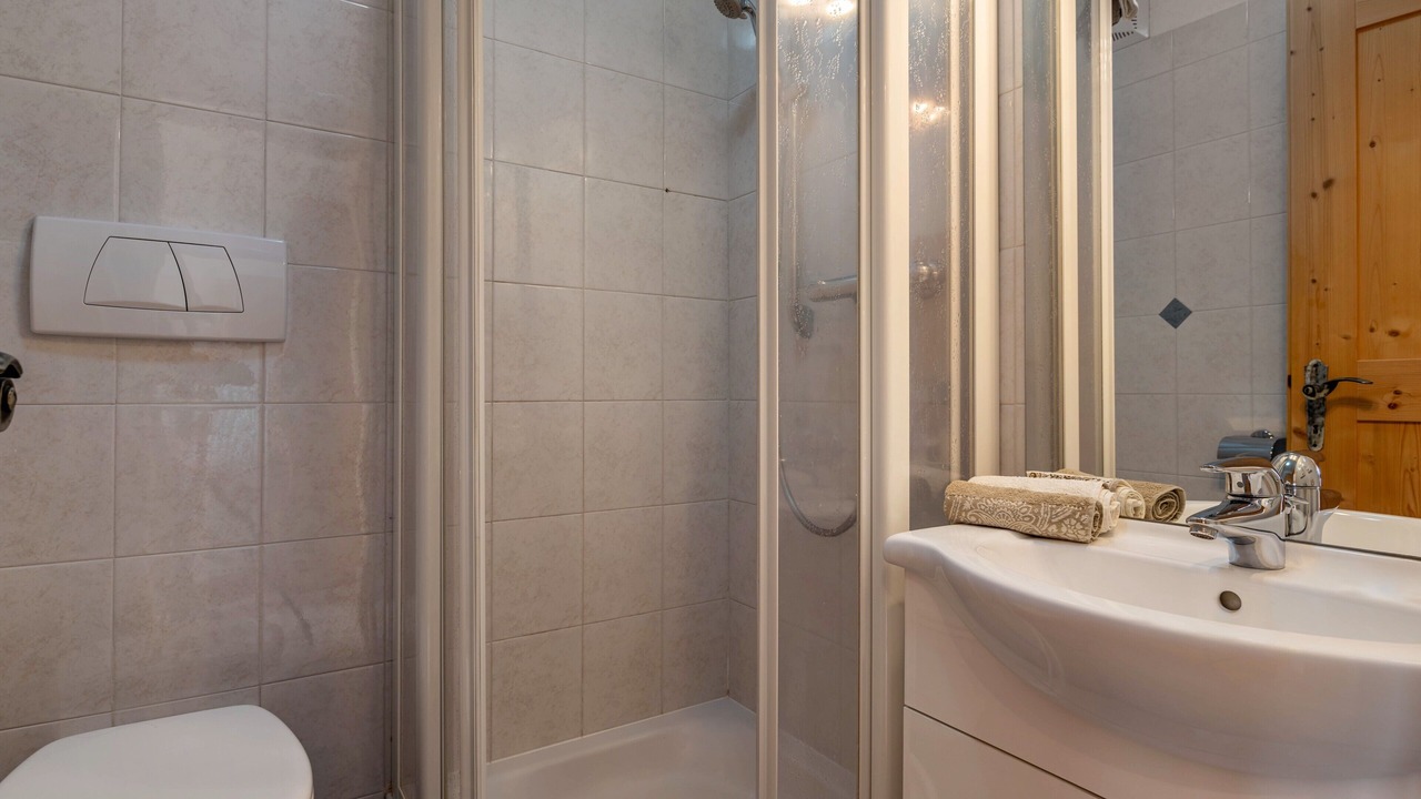 Photo of Bathroom in Albions