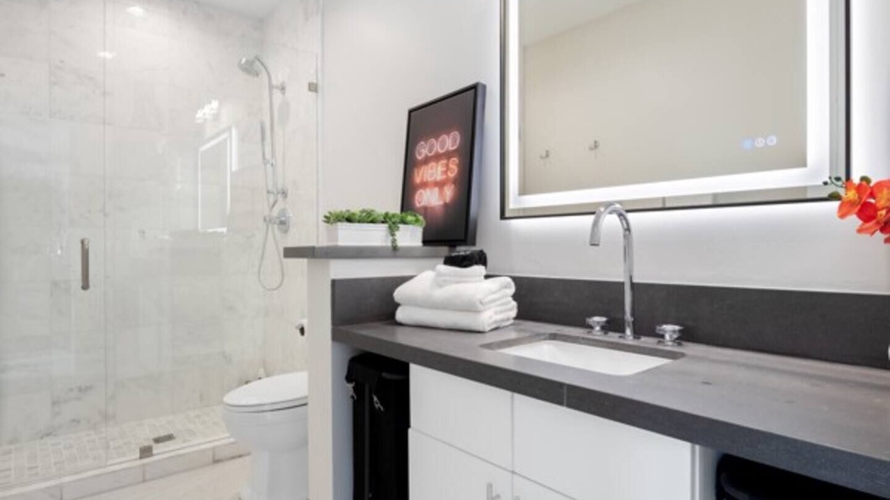 Photo of Bathroom in Arcadia Manors