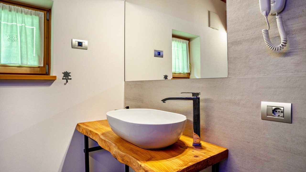 Photo of Bathroom in Rabbi