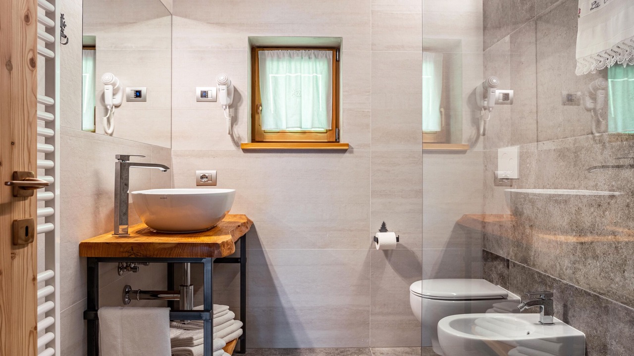 Photo of Bathroom in Rabbi