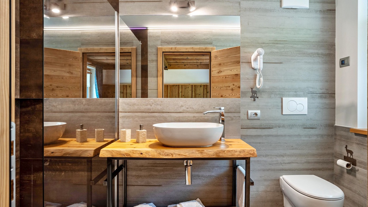 Photo of Bathroom in Rabbi