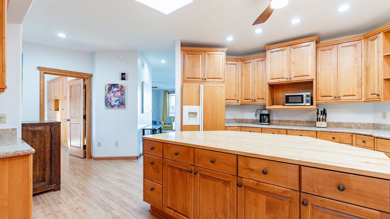 Photo of Kitchen in Suffolk Hills