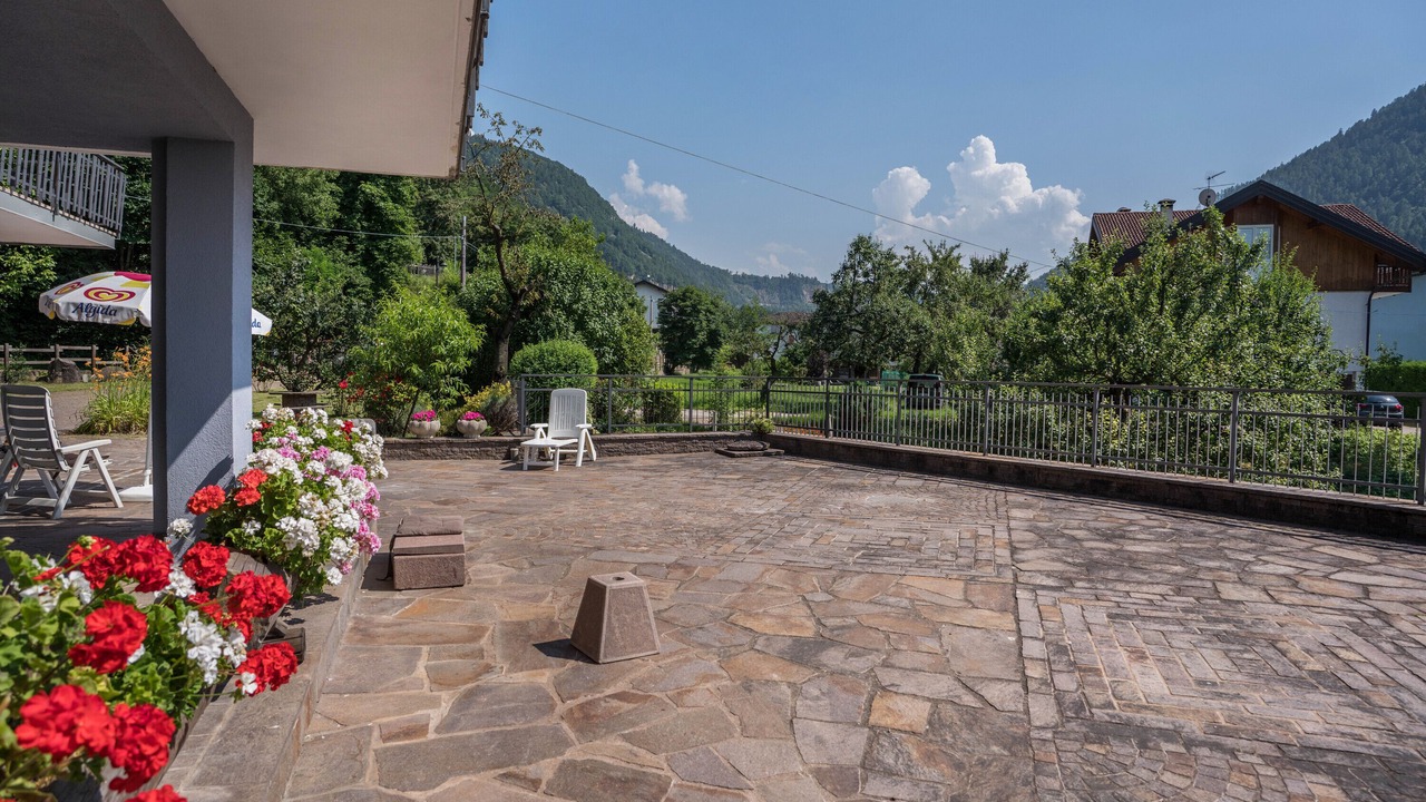 Photo of Patio Balcony in Lona-Lases