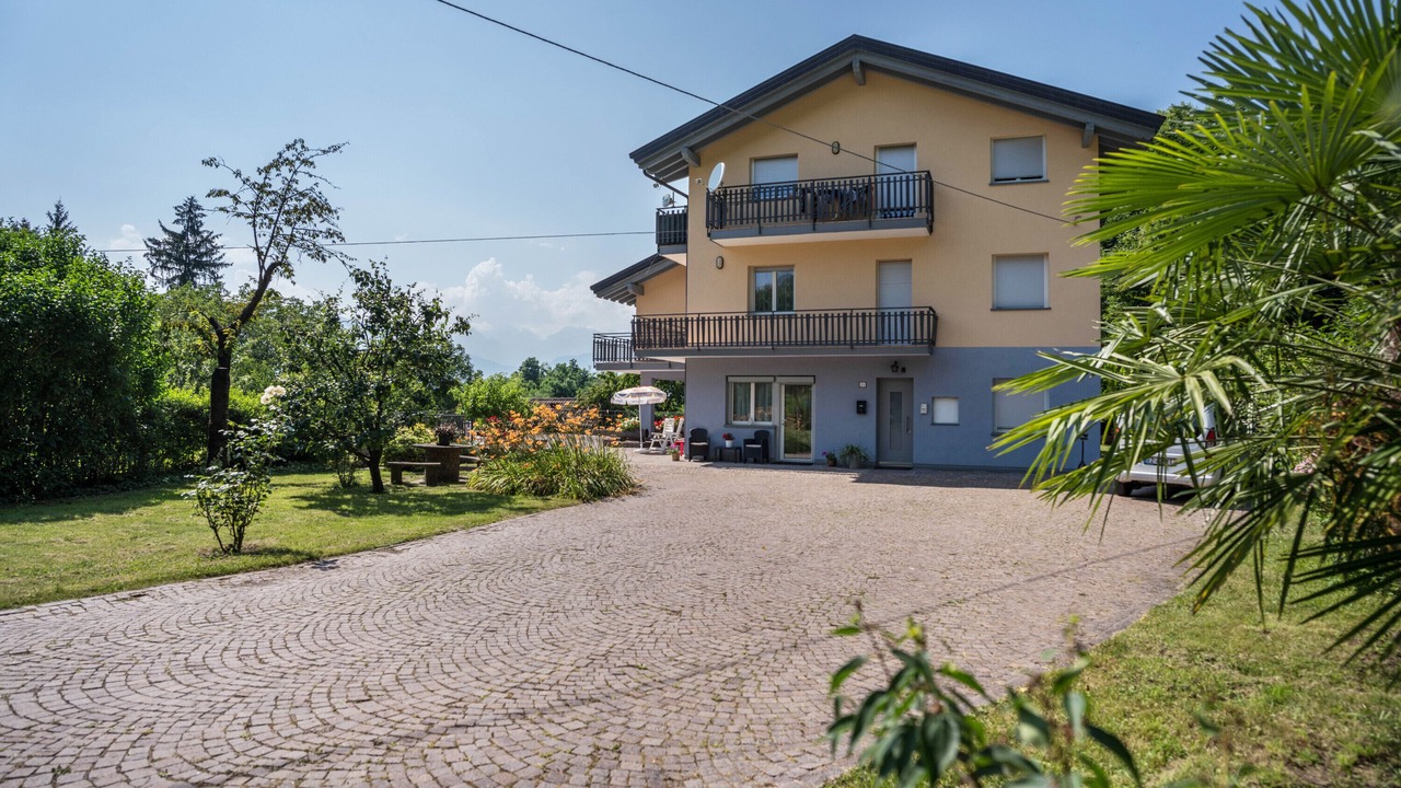 Photo of Outdoor in Lona-Lases