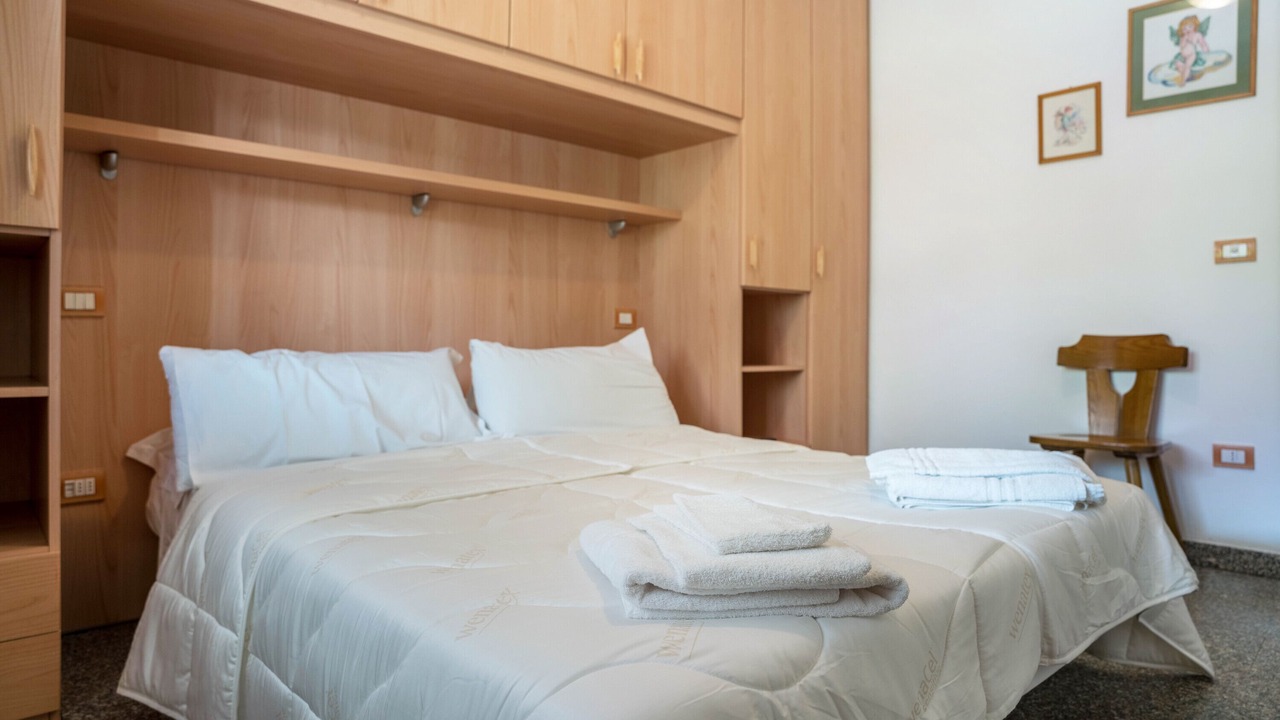 Photo of Bedroom in Lona-Lases