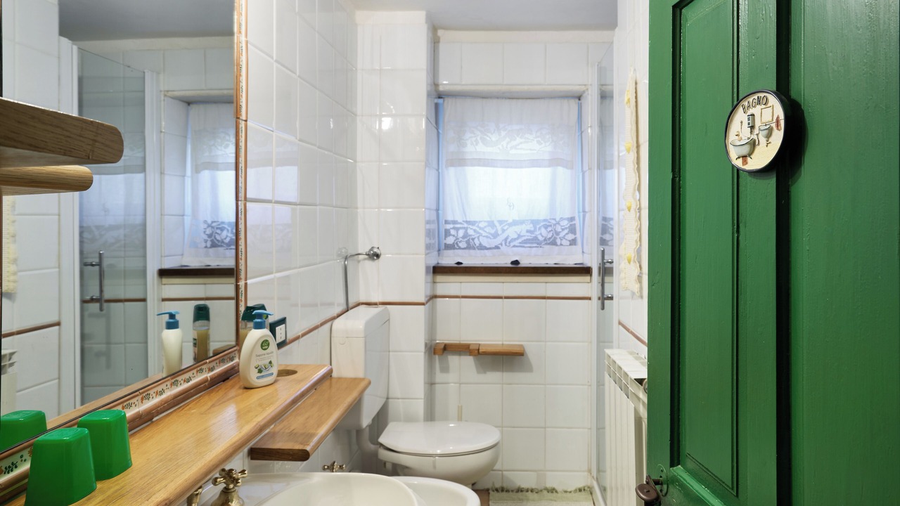 Photo of Bathroom in Prade