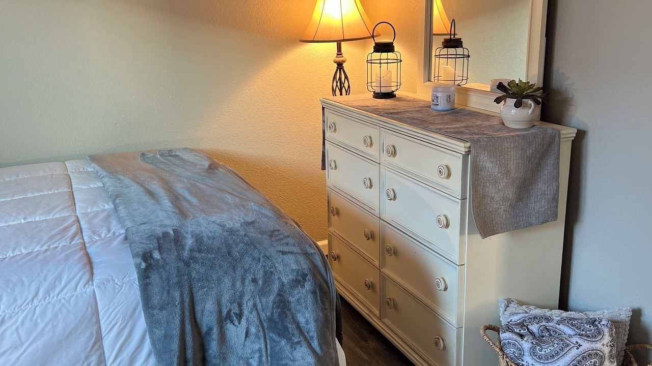 Photo of Bedroom in Gatewood Pointe Townhomes