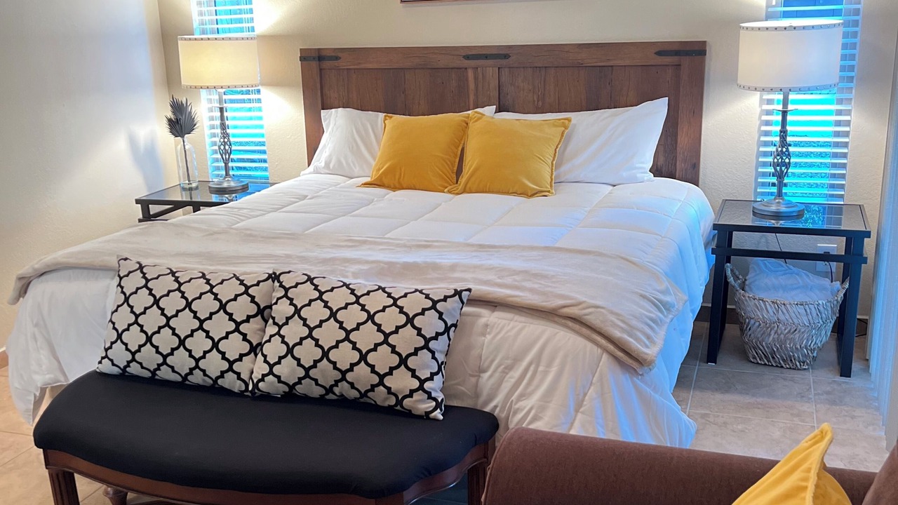 Photo of Bedroom in Gatewood Pointe Townhomes