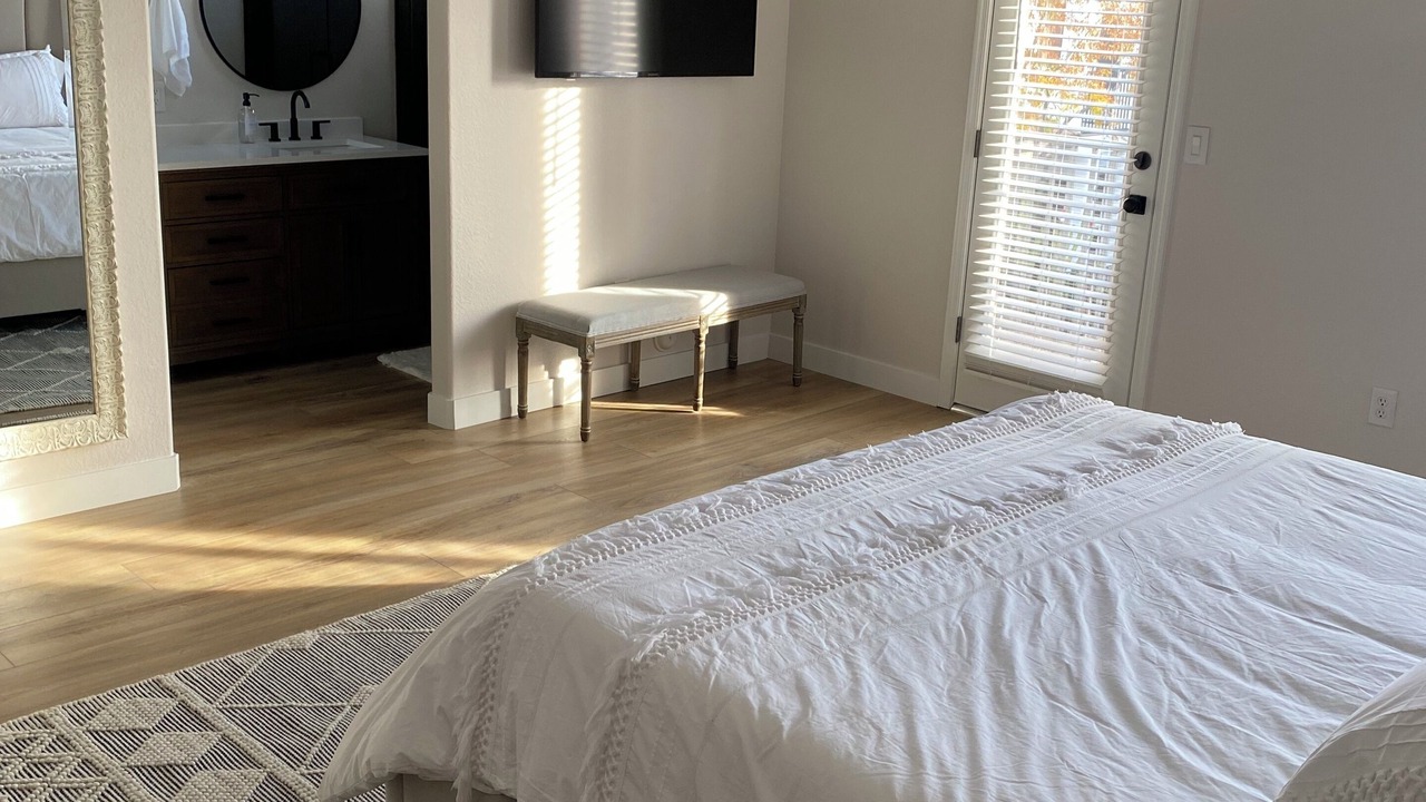Photo of Bedroom in Paradise Valley Village