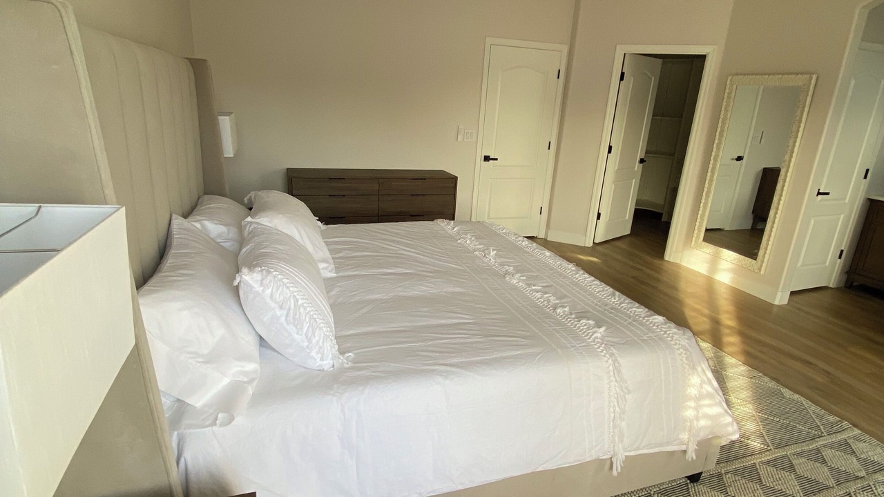 Photo of Bedroom in Paradise Valley Village