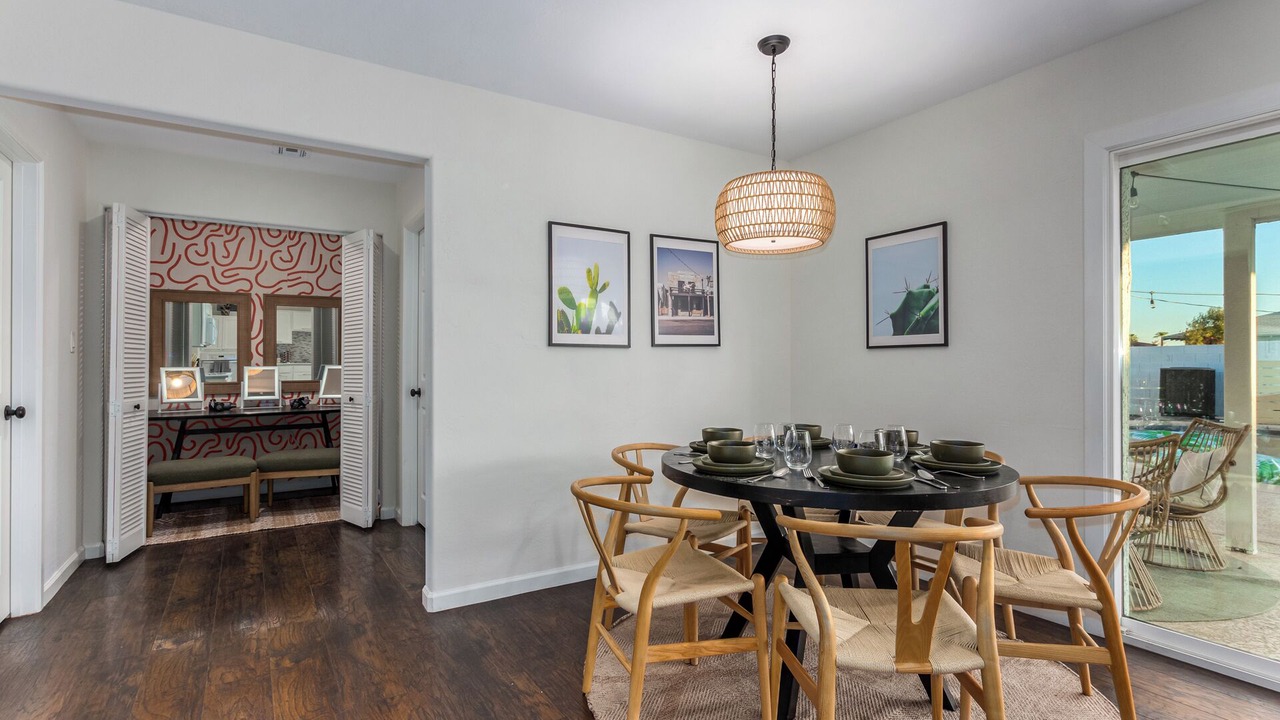 Photo of Livingroom in Cox Heights
