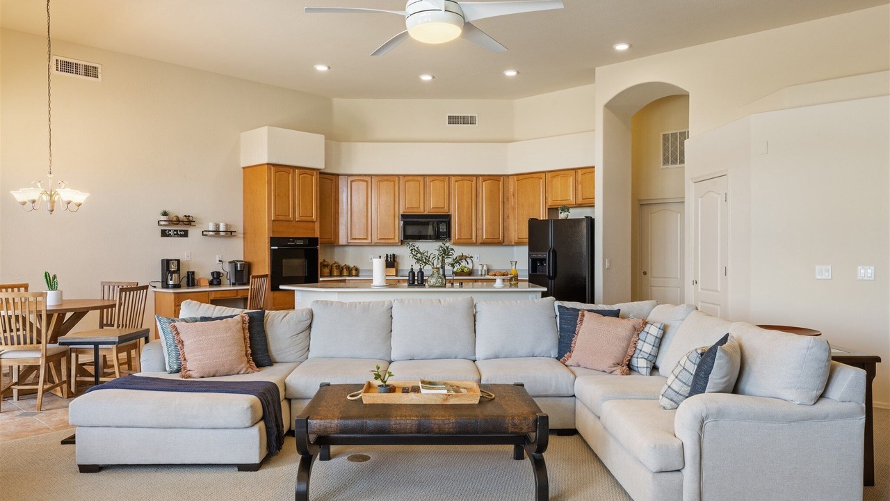 Photo of Livingroom in Desert View Village