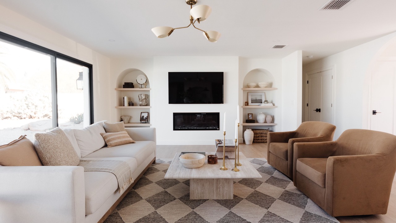 Photo of Livingroom in Shadow Roc