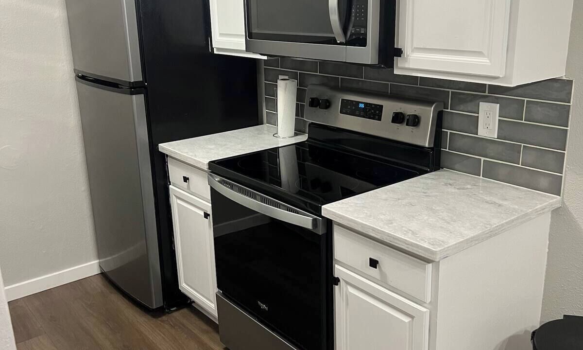 Photo of Kitchen in Scottsdale Estates Six