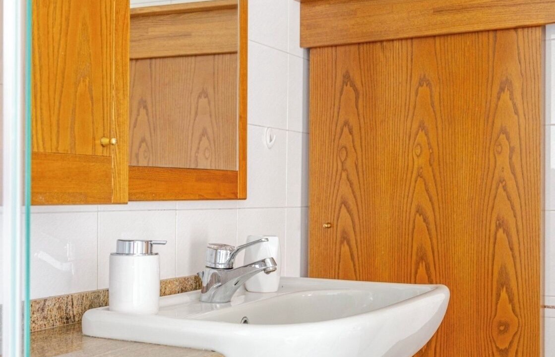 Photo of Bathroom in Cavedine