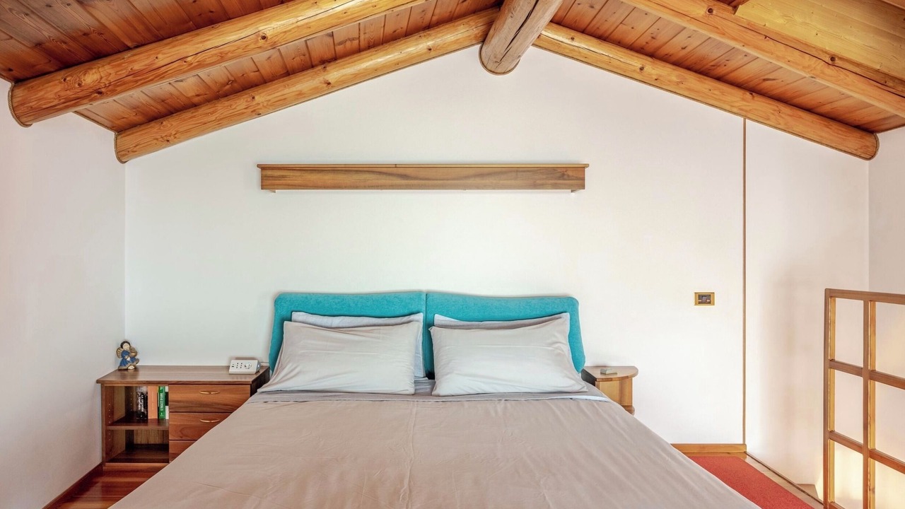 Photo of Bedroom in Cavedine