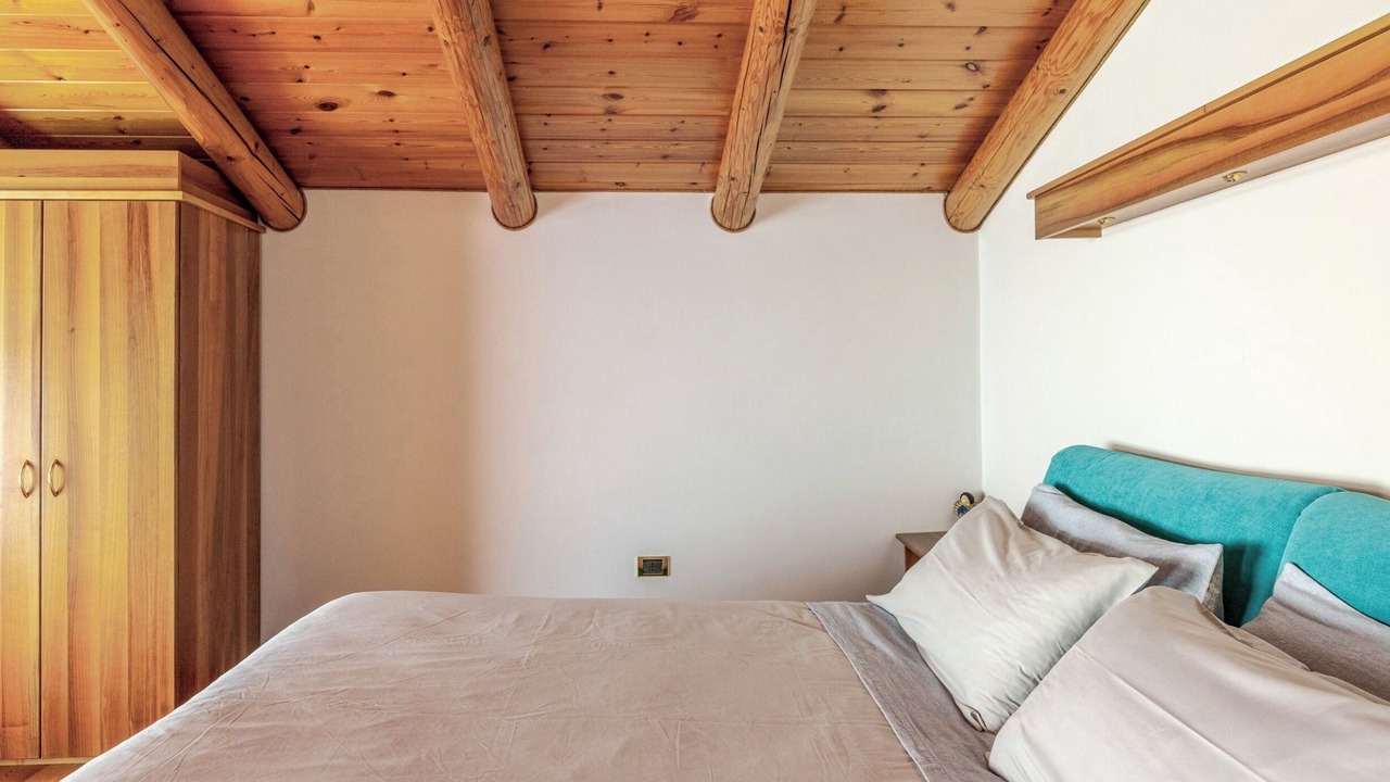 Photo of Bedroom in Cavedine