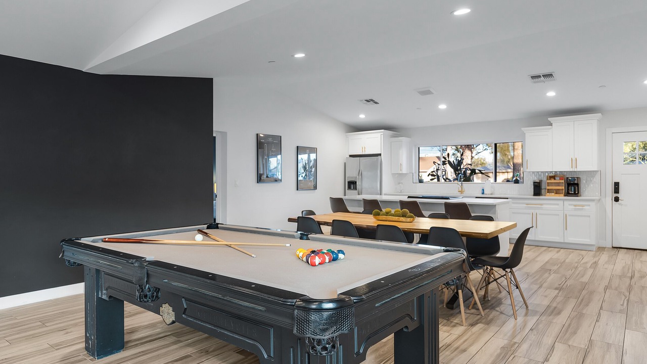 Photo of Bedroom in Entertainment District