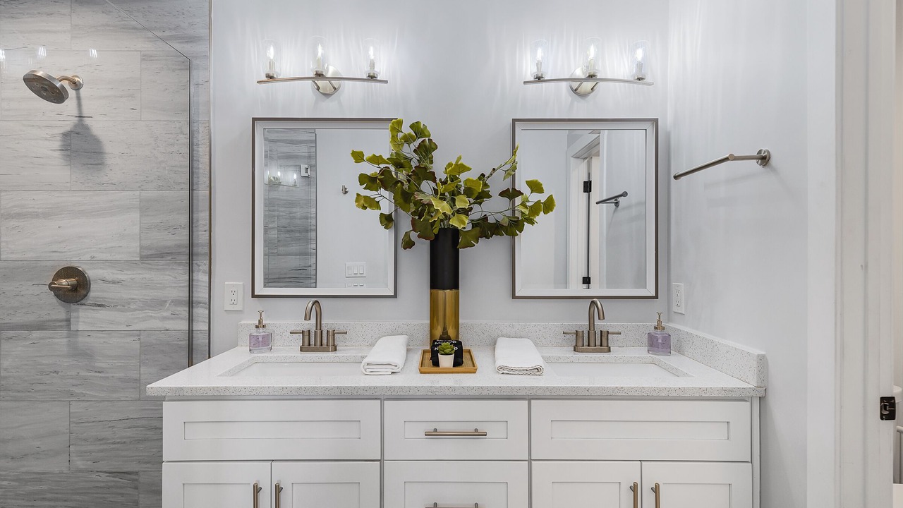 Photo of Bathroom in Entertainment District