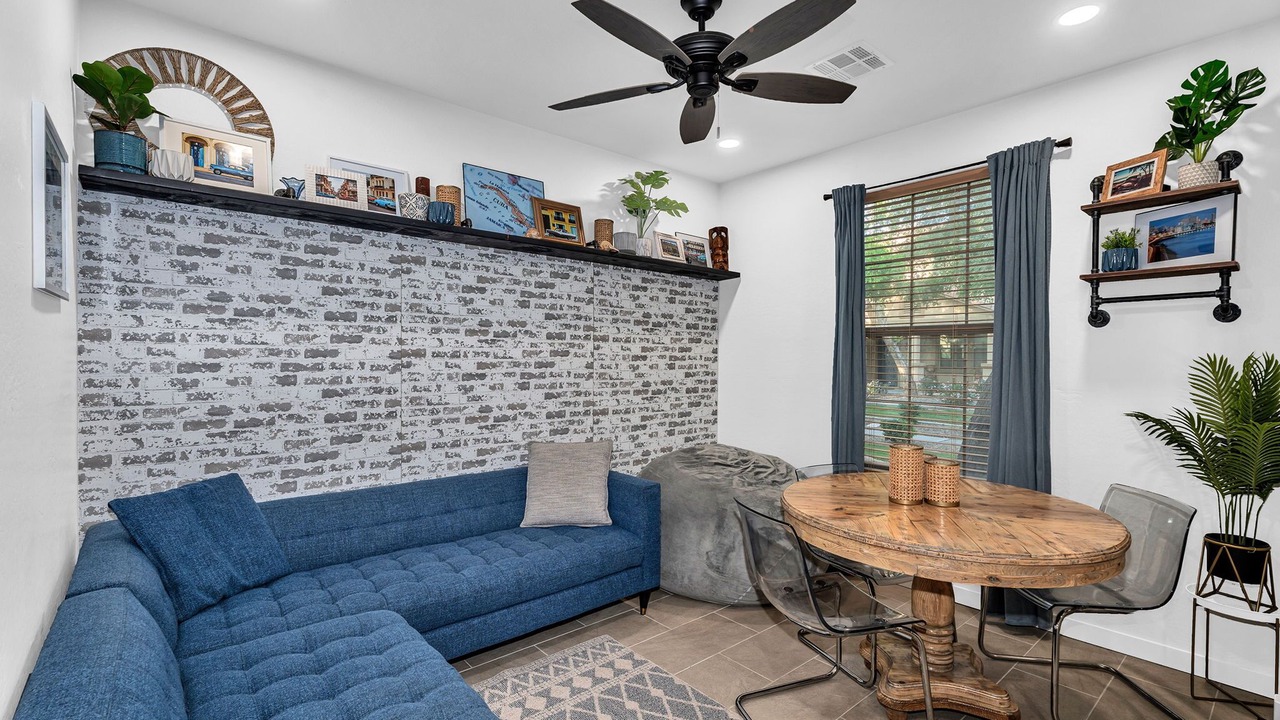 Photo of Livingroom in Gilbert
