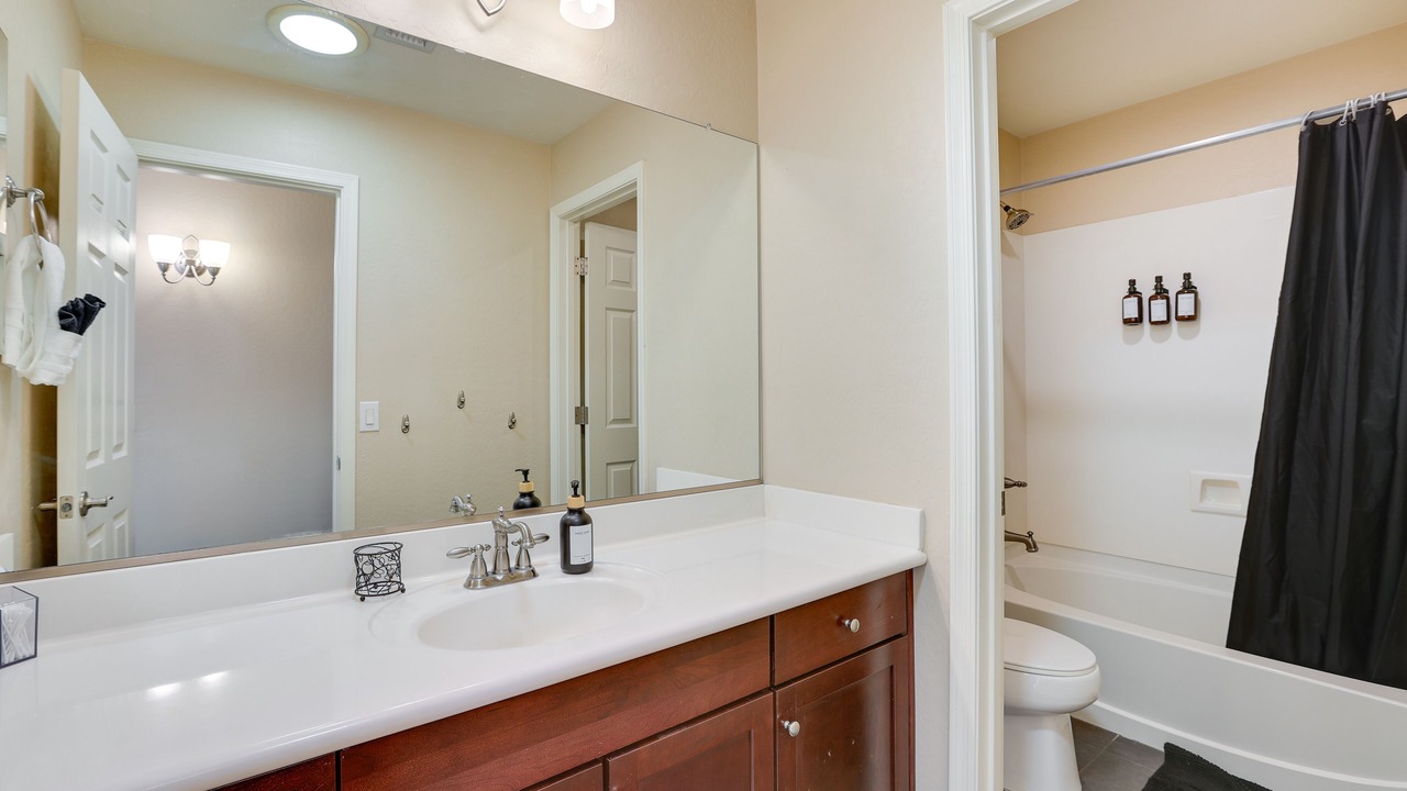 Photo of Bathroom in Laveen Meadows