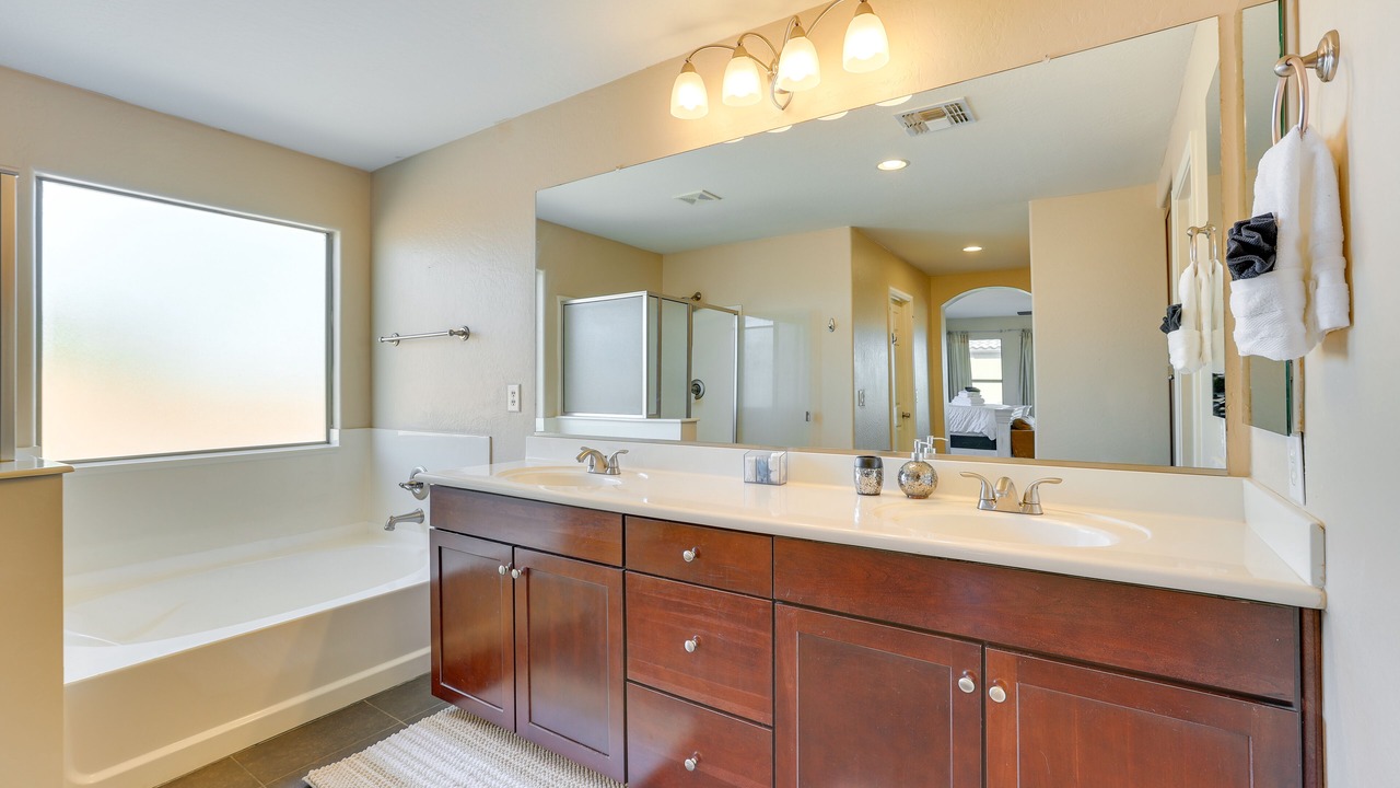 Photo of Bathroom in Laveen Meadows