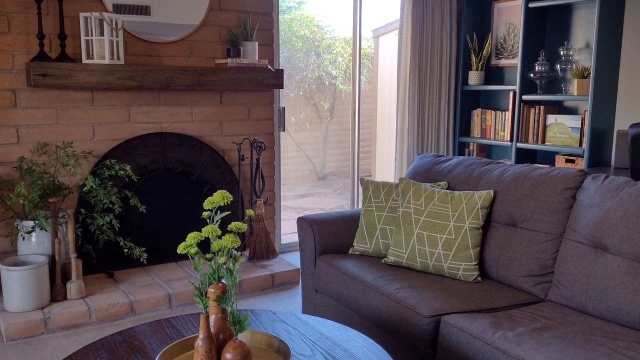 Photo of Livingroom in Harrison East South