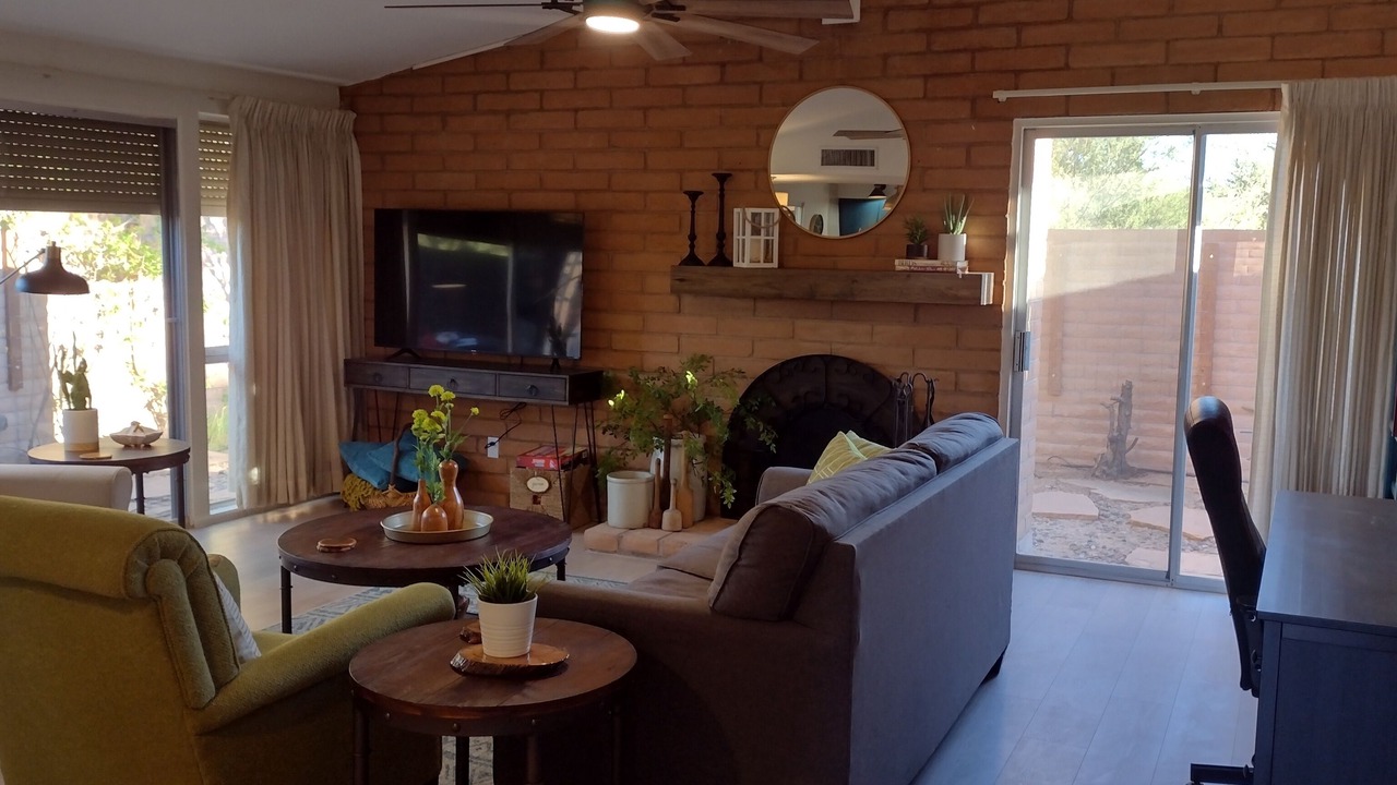 Photo of Livingroom in Harrison East South