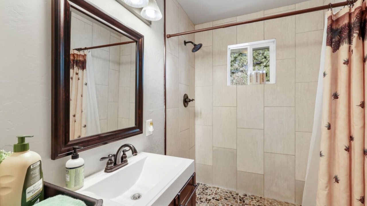 Photo of Bathroom in Groom Creek