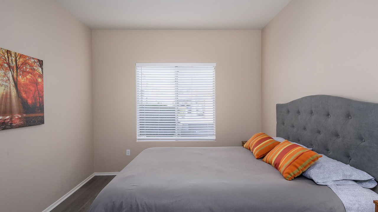 Photo of Bedroom in Paradise Valley Village
