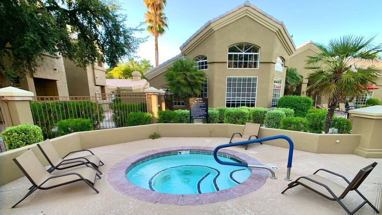 Photo of Outdoor in Paradise Valley Village