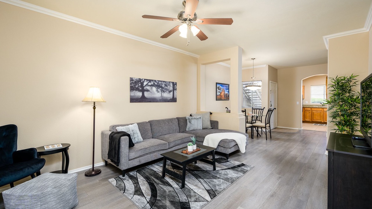 Photo of Livingroom in Paradise Valley Village