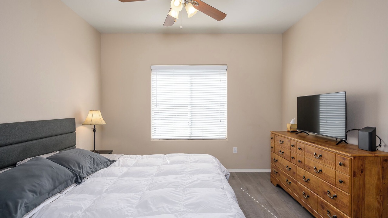 Photo of Bedroom in Paradise Valley Village