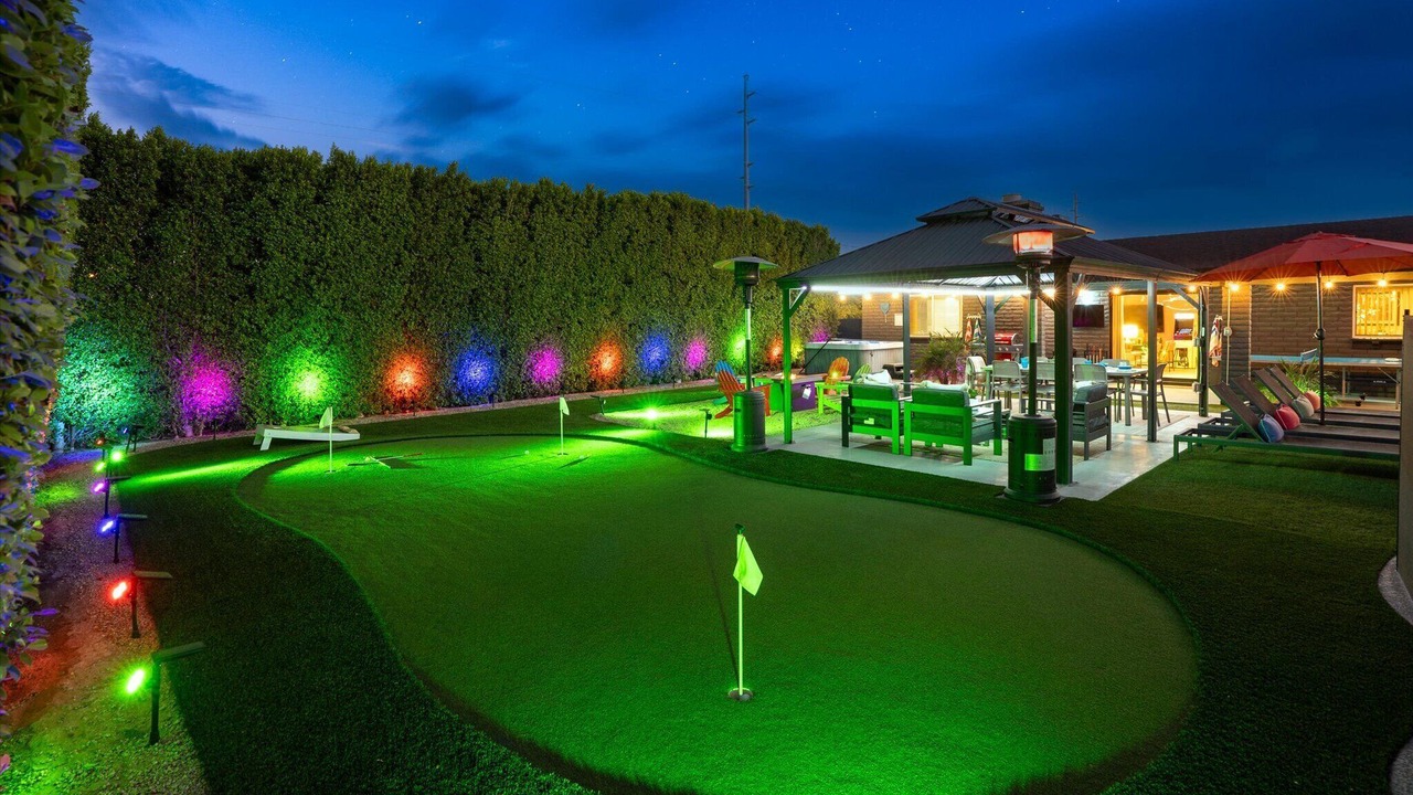 Photo of Outdoor in Paradise Valley Village