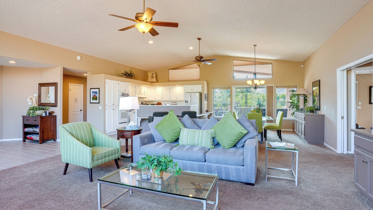 Photo of Livingroom in Oak Creek