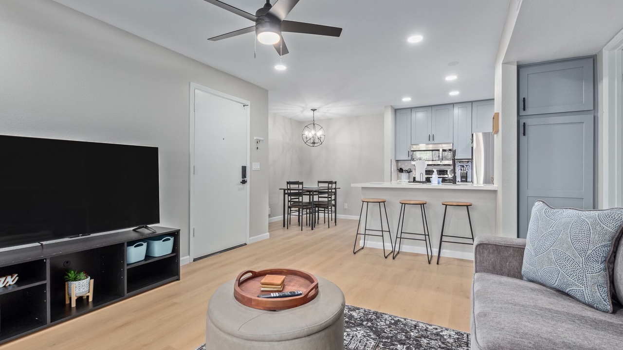 Photo of Livingroom in Trail West