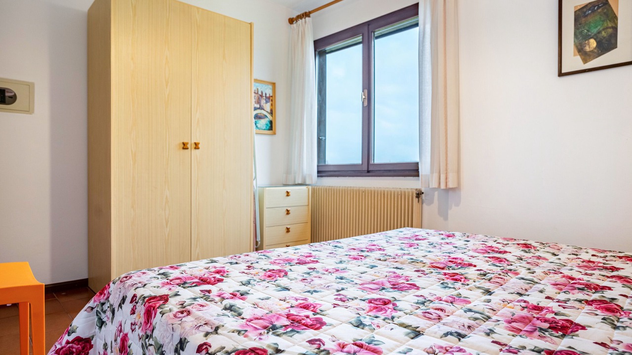 Photo of Bedroom in Calceranica al Lago