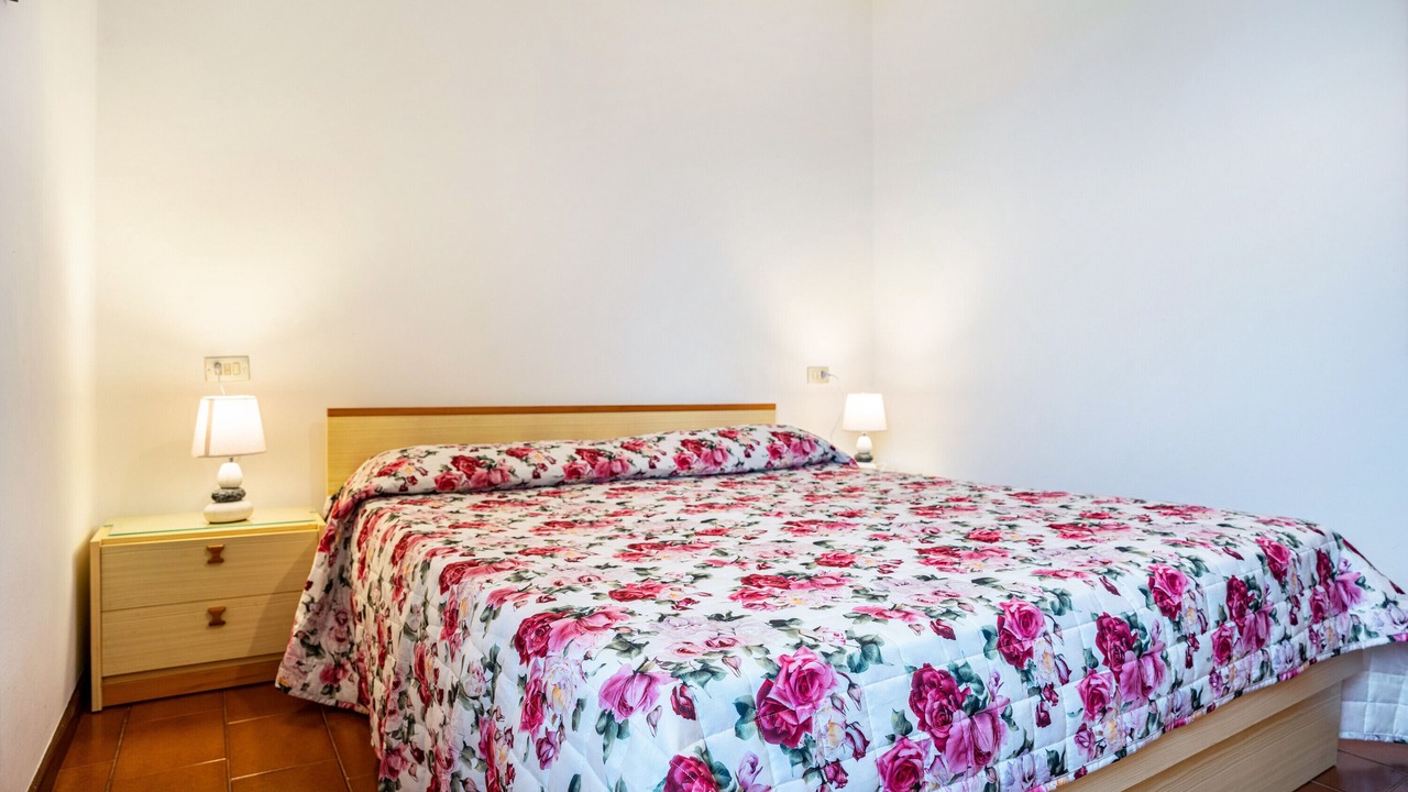 Photo of Bedroom in Calceranica al Lago