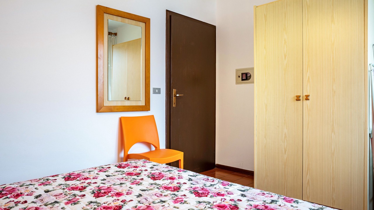 Photo of Bedroom in Calceranica al Lago