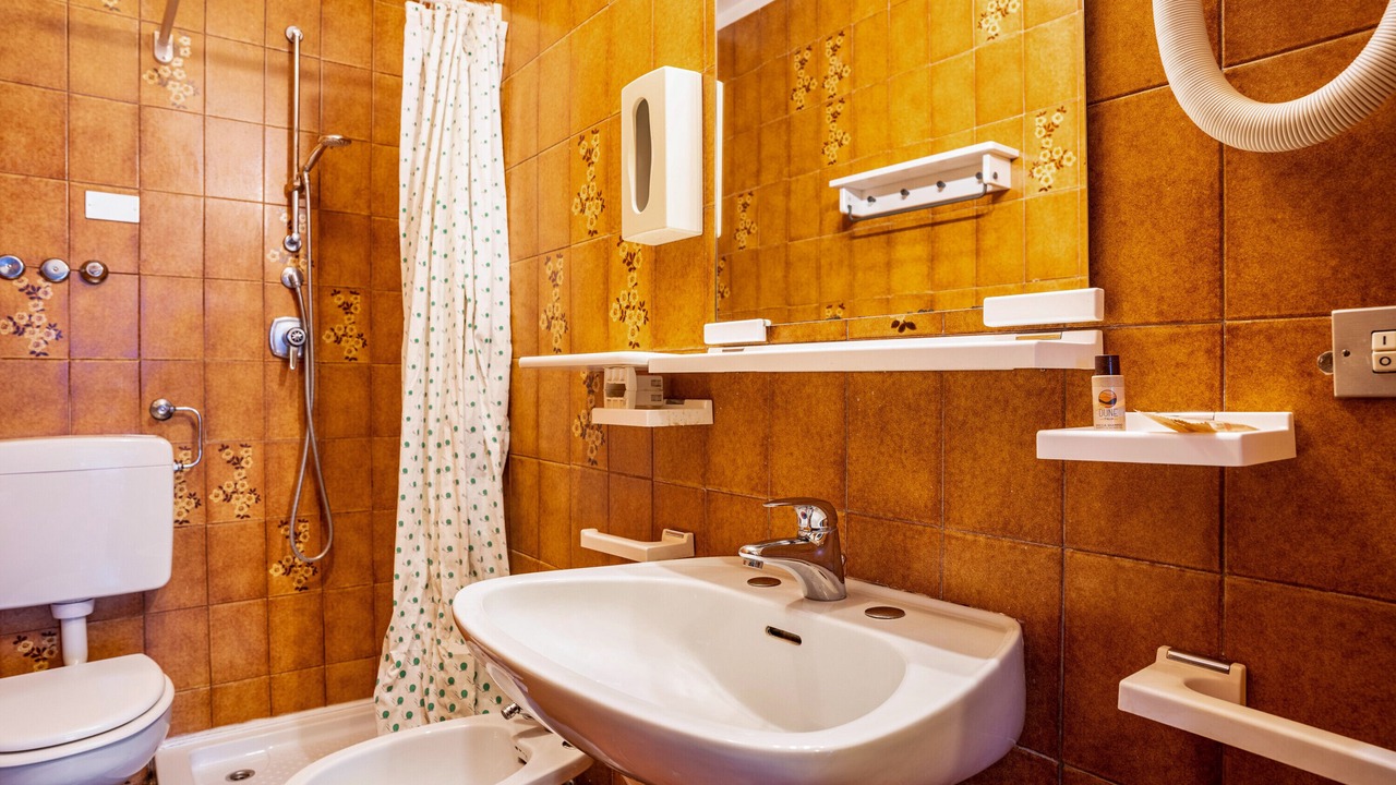 Photo of Bathroom in Calceranica al Lago
