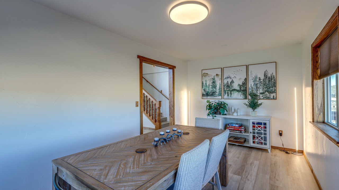 Photo of Livingroom in Baderville