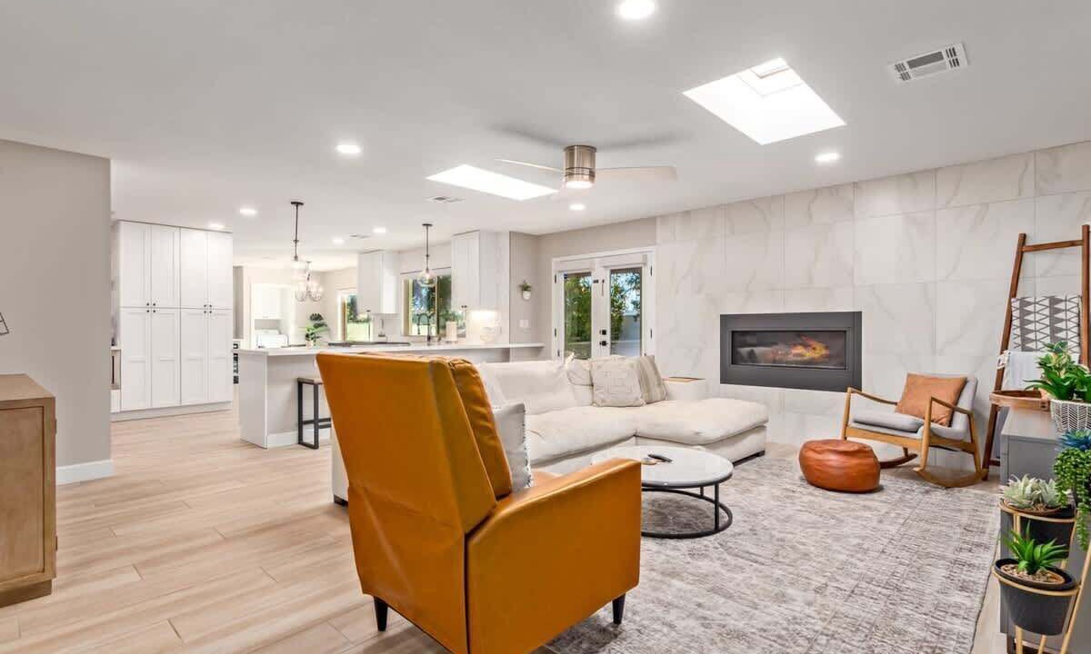 Photo of Livingroom in Raskin Estates
