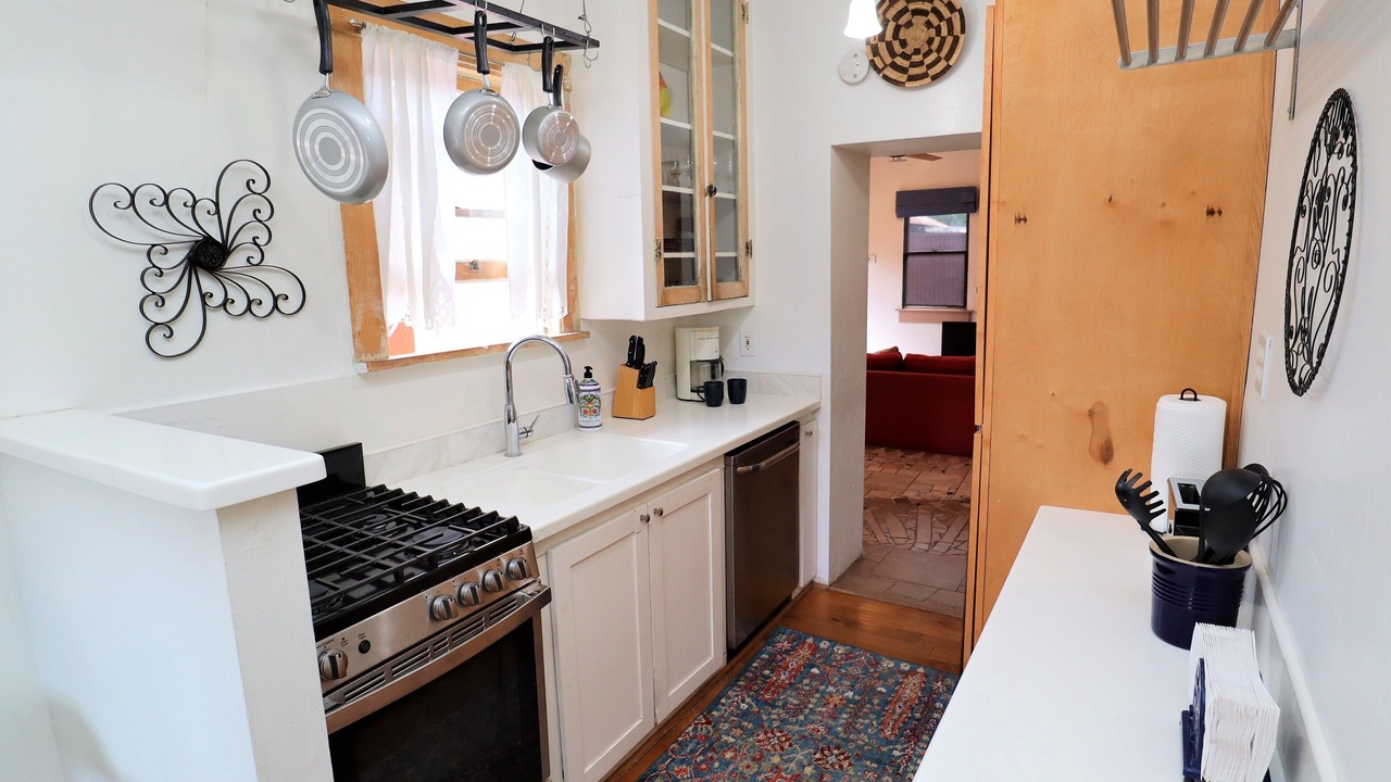 Photo of Kitchen in West University