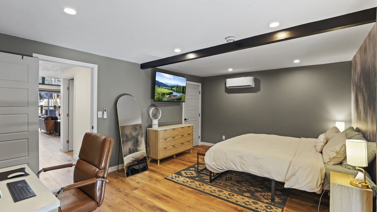 Photo of Bedroom in Strawberry